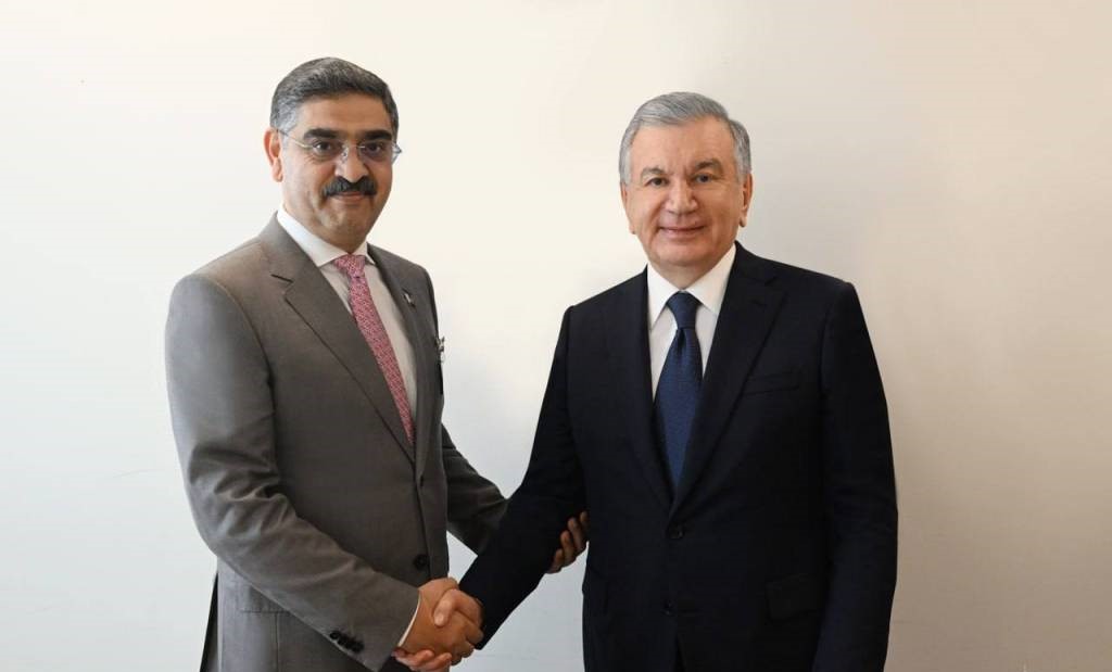 Shavkat Mirziyoyev meets with caretaker PM of Pakistan in New York