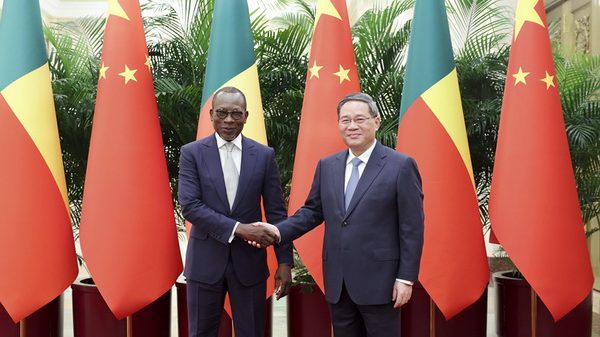 China will firmly support Benin in development path: Premier Li
