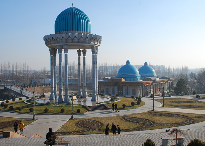 Tashkent hosts "Saint Petersburg & Tashkent" Photography exhibition