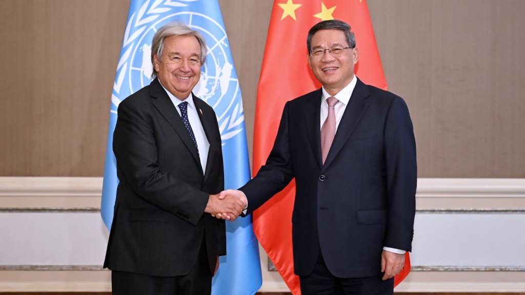 Chinese Premier meets with UN Secretary-General in Jakarta