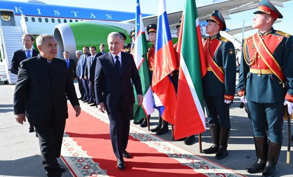 Shavkat Mirziyoyev arrives in Kazan