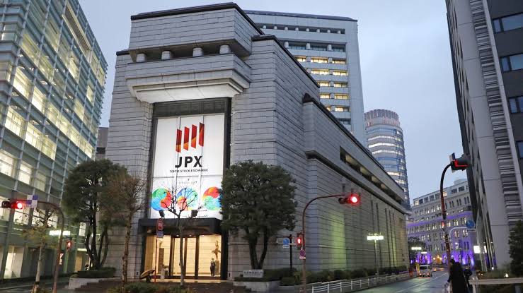 Tokyo stocks end lower for 4th day