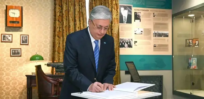 President Tokayev visits Karatal Museum of Local History