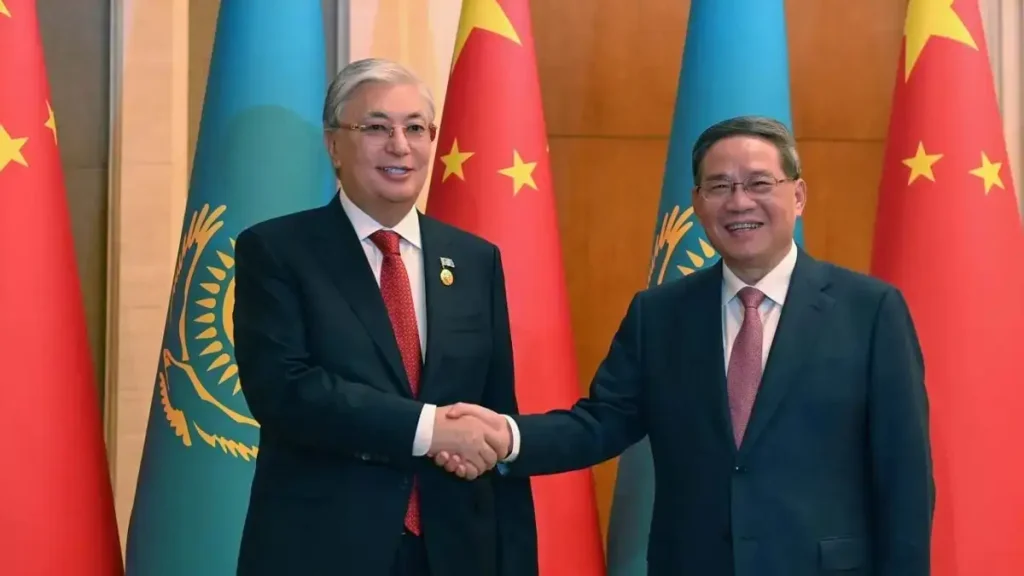 President of Kazakhstan meets with Chinese Premier