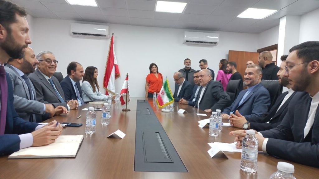 Iranian, Lebanese FMs hold talks in Beirut