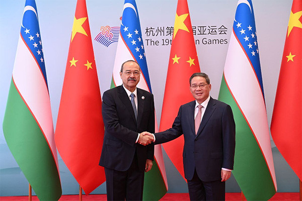 Uzbek government delegation visits China