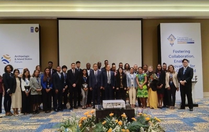 Indonesian delegate promotes gender equality at AIS Youth Conference