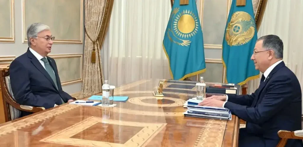 President Tokayev holds meeting with rector of Al-Farabi Kazakh National University