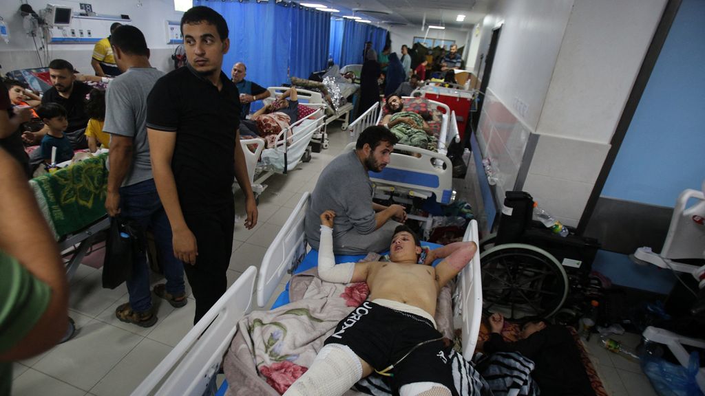 Over 7,000 at Al Shifa Hospital 'fighting death'