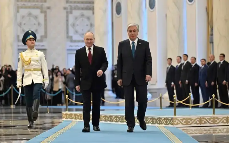 Tokayev, Putin hold closed-door meeting in Akorda