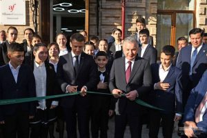 Mirziyoyev, Macron open the French Alliance in Samarkand