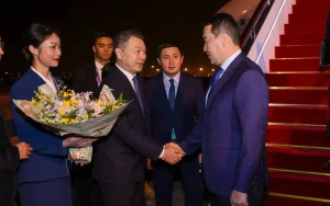 Kazakh Prime Minister arrives in China