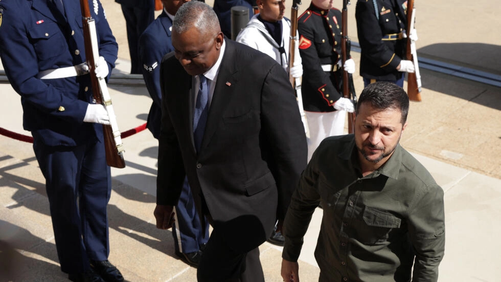 US Defense Secretary Austin visits Kyiv