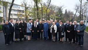Shavkat Mirziyoyev visits "Khabib Abdullayev" mahalla in Tashkent
