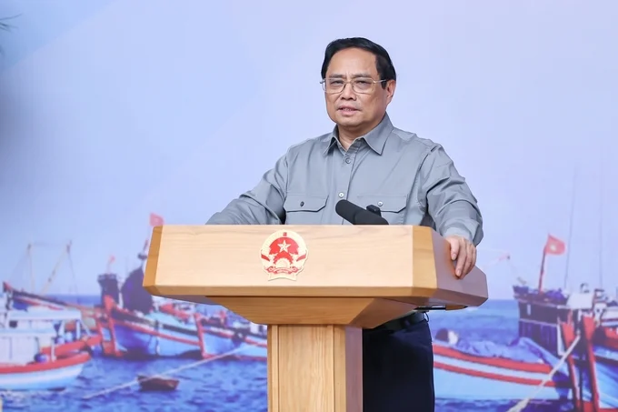 PM Chinh asks for urgent solutions to combat illegal fishing