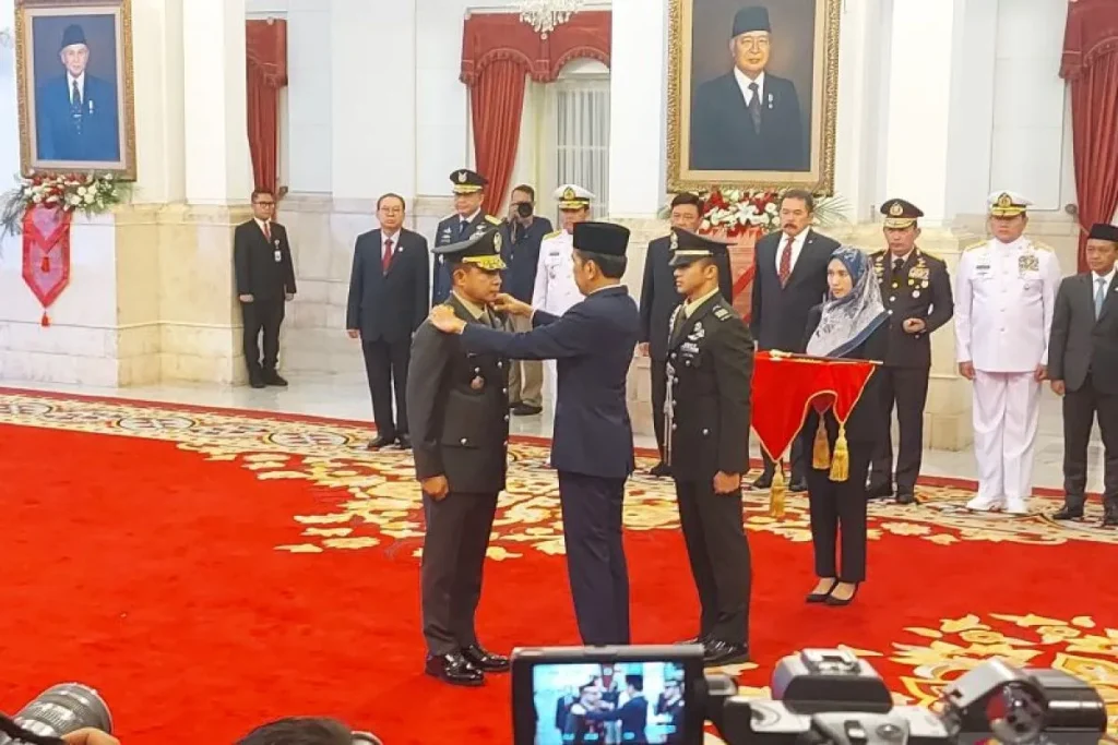 President Jokowi officiates General Agus Subiyanto as TNI Commander