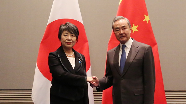 Chinese FM urges efforts to push for sound development of China-Japan relations