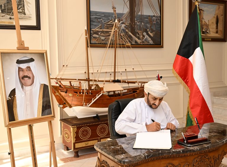 Oman’s Foreign Ministry extends condolences at Kuwaiti Embassy