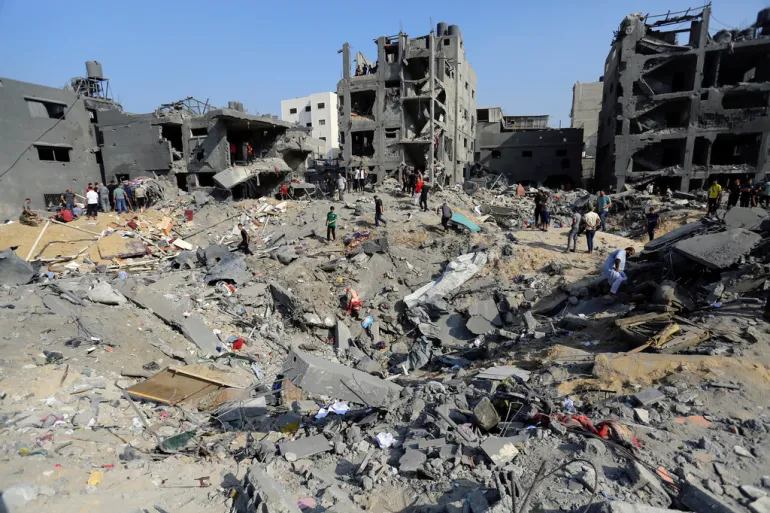 Israel bombards Palestinian refugee camps in Gaza
