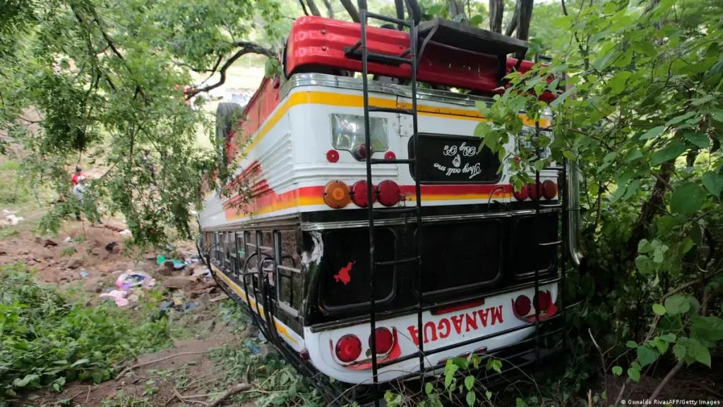Tragic bus crash in Nicaragua claims lives of 19