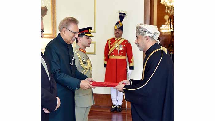 Oman's ambassador presents his credentials to President of Pakistan
