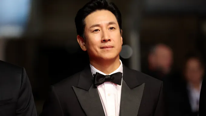 Renowned 'Parasite' actor Lee Sun-kyun passes away at 48