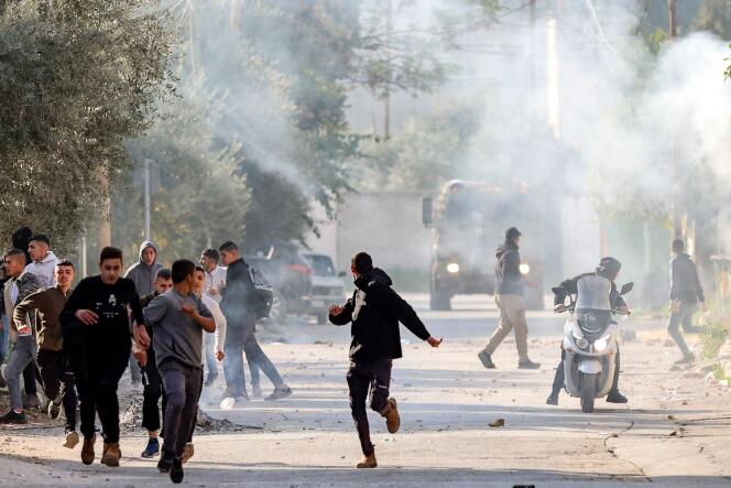 Israeli raid kills several Palestinians in West Bank's refugee camp