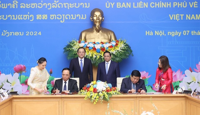 Viet Nam and Laos Set Ambitious Goal: Boost Bilateral Trade by 10-15 ...