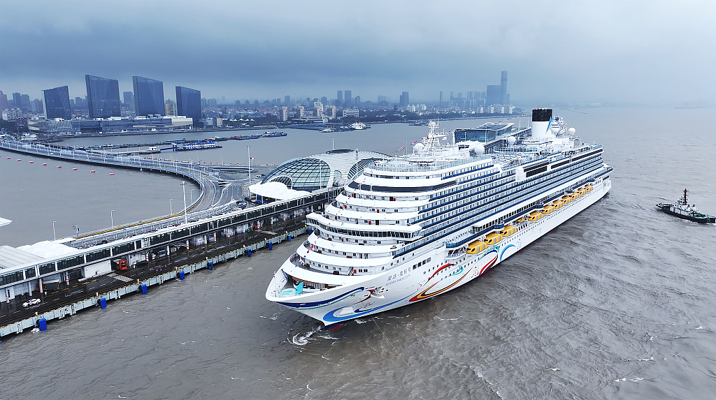 China launches maiden voyage of indigenous large cruise ship