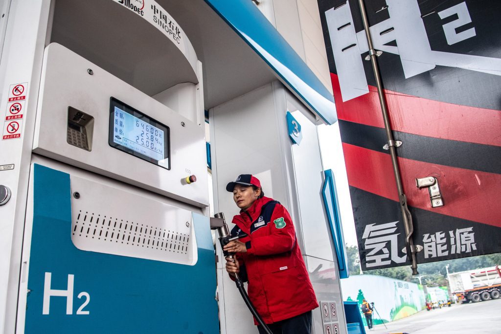 Chinese scientists achieve milestone in high-performance hydrogen fuel cell development