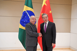 Chinese and Brazilian FMs Praise Bilateral Cooperation
