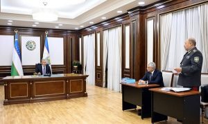 Shavkat Mirziyoyev chairs meeting on defense construction and Armed Forces development