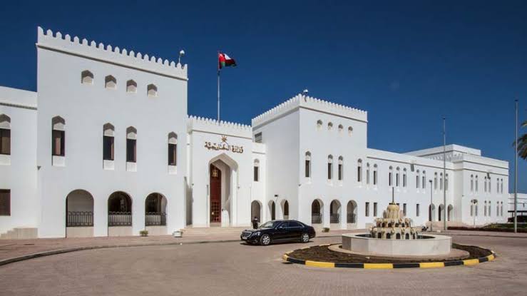 Oman Advocates Diplomacy Over US Retaliatory Strikes Amid Escalating Tensions