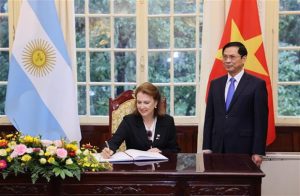 Vietnam and Argentina Hold Talks to Enhance Comprehensive Partnership