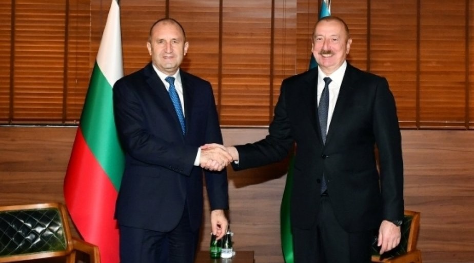 Bulgarian President Engages in Phone Conversation with President Ilham Aliyev