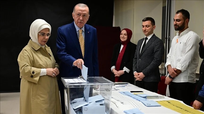 Erdogan Casts Ballot in Türkiye's Local Elections