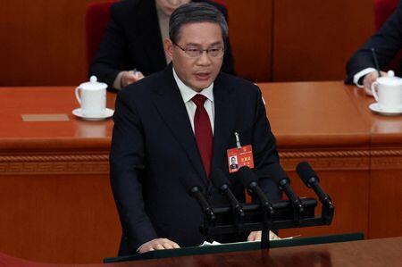 Li Qiang Emphasizes AI's Role in New Productive Forces Development