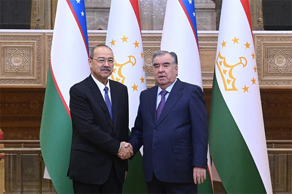 Prime Minister of Uzbekistan Meets Tajikistan's President for Key Talks