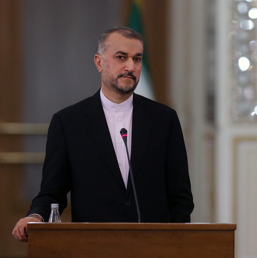 Iranian Foreign Minister: Retaliatory Strike Against Israel Limited to Military Targets