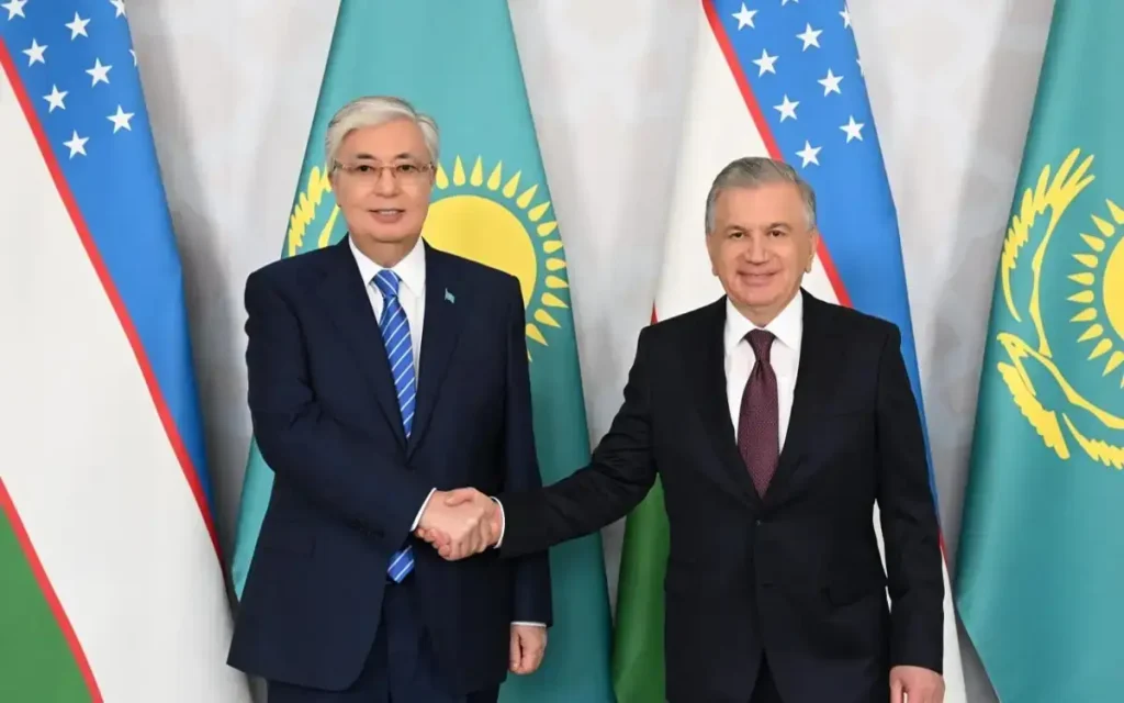 Kazakh and Uzbek Presidents Meet in Khiva to Strengthen Strategic Partnership