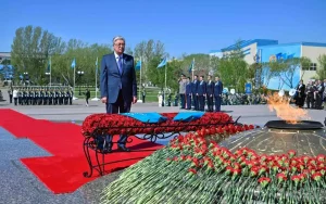 President Tokayev Pays Tribute to Fallen Heroes at Otan Ana Monument Ceremony