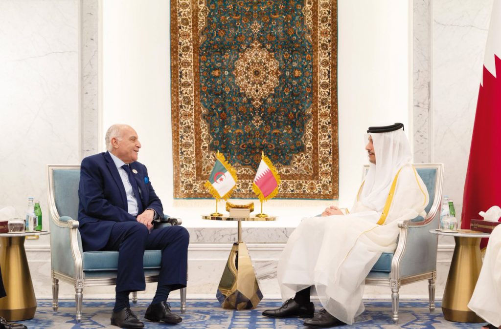 Prime Minister of Qatar Holds Diplomatic Talks with Algerian Counterpart