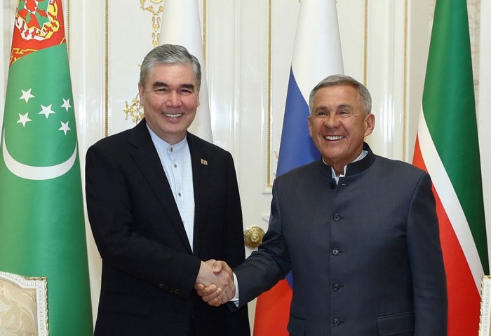 Gurbanguly Berdimuhamedov Engages in Bilateral Talks with Tatarstan Head