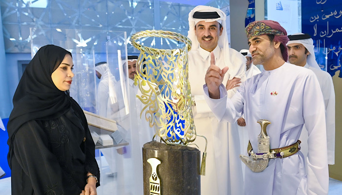 Emir of Qatar Visits Sultanate of Oman Pavilion at Doha International Book Fair
