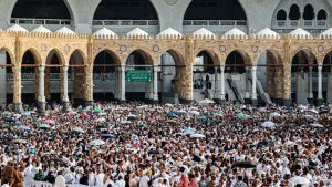 Saudi Authorities Issue Heat Warning as Pilgrims Prepare for Hajj Amid Rising Temperatures