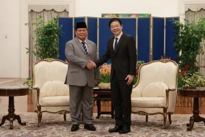 Indonesian Defense Minister Vows to Bolster Defense Cooperation with Singapore