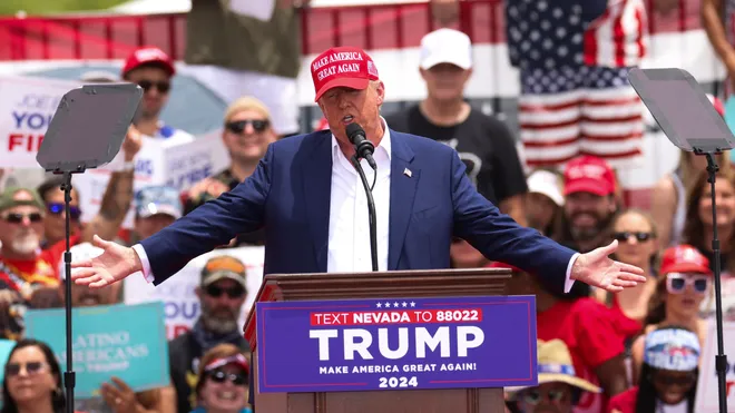 Thousands Rally in Support of Donald Trump in Las Vegas Heat