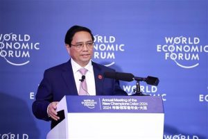 PM Chính Seeks Green Development Cooperation with RoK, Railway Partnership with China