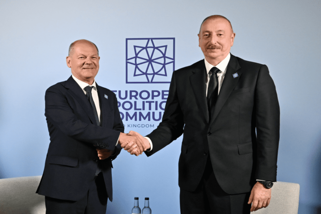 President Ilham Aliyev Meets Chancellor Olaf Scholz in Oxford to Discuss Key Issues