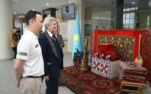Hollywood Actor Eric Roberts Arrives in Kazakh Capital for World Nomad Games